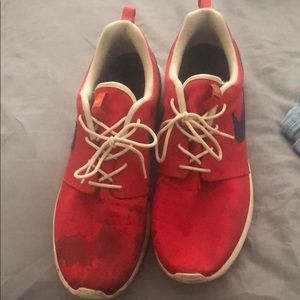 Nike Roshe runs red white and blue